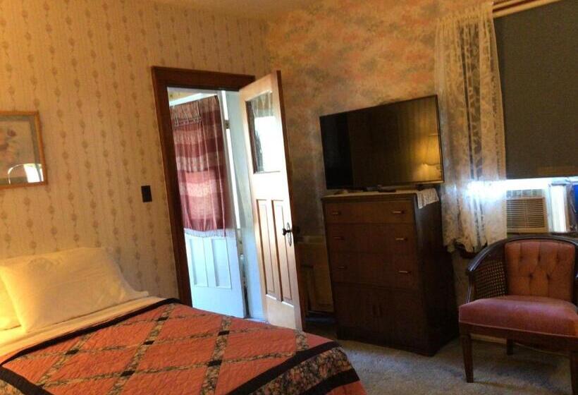 带阳台的豪华间, 10th Avenue Guest House & Suites