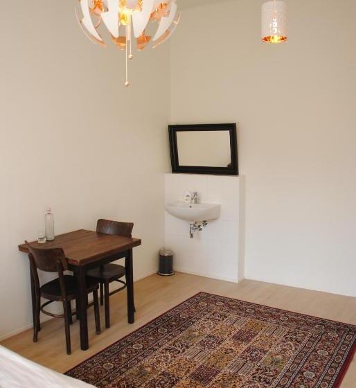 Номер Стандарт Вид на Сад, Zala S B&b