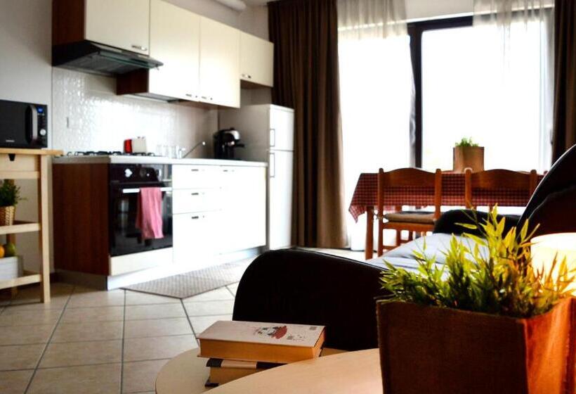 Студио Стандарт с Видом, Como S Lake Mountains B&b