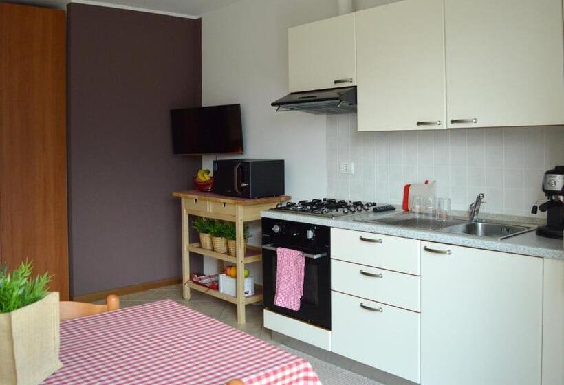 Студия Стандарт, Como S Lake Mountains B&b