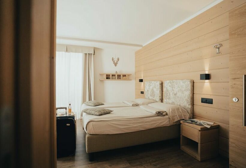 Номер Deluxe, Bezzi
