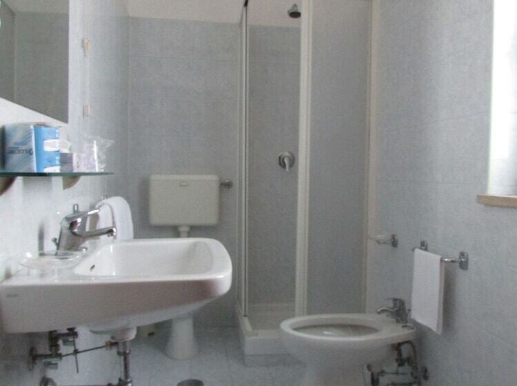 Quarto Estandar, Ibis Styles Trani