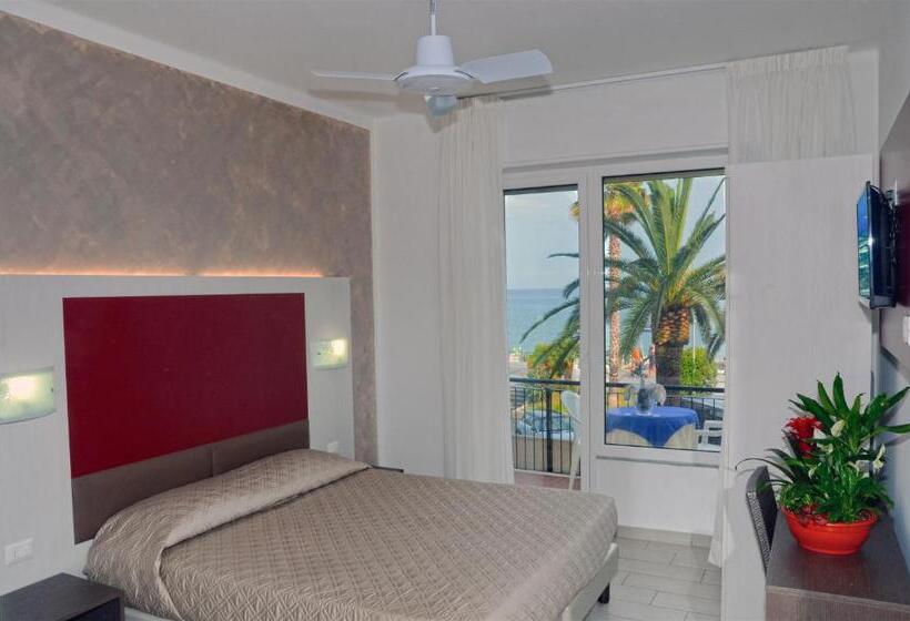 Quarto Familiar Vista Mar, Lido Mazzini