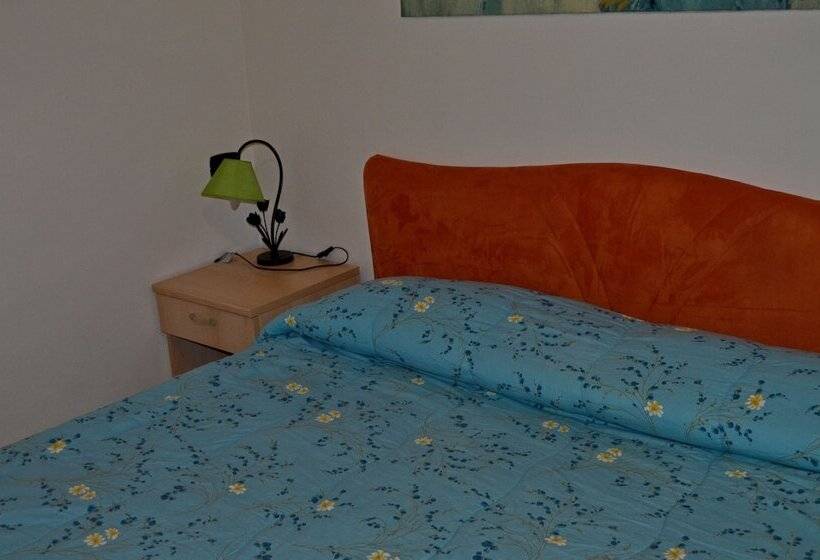Quarto Familiar, Ca  Gialla