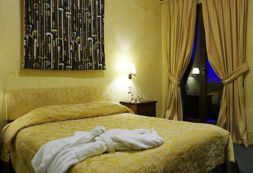 غرفة قياسية فردية, Country Club Hotel & Suites