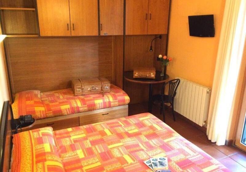 اتاق استاندارد سه نفره, Lh Albergo Il Picchio
