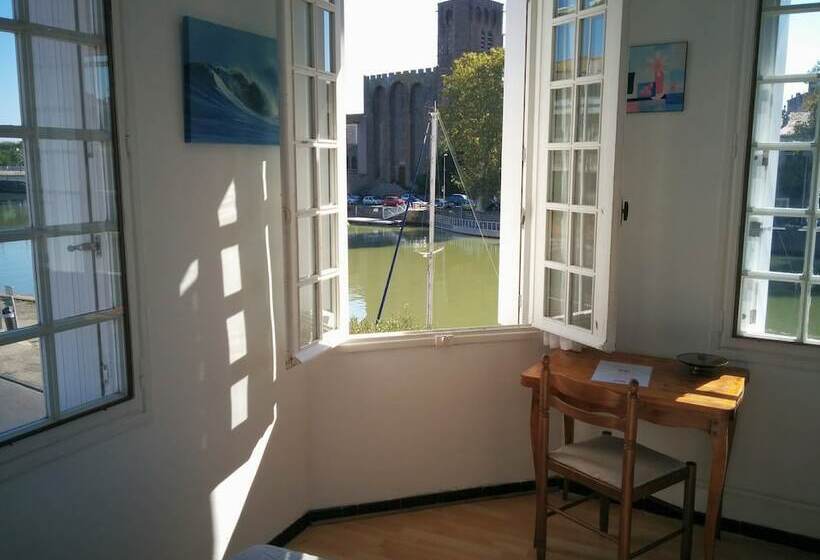 Standardzimmer mit Flussausblick, Araur