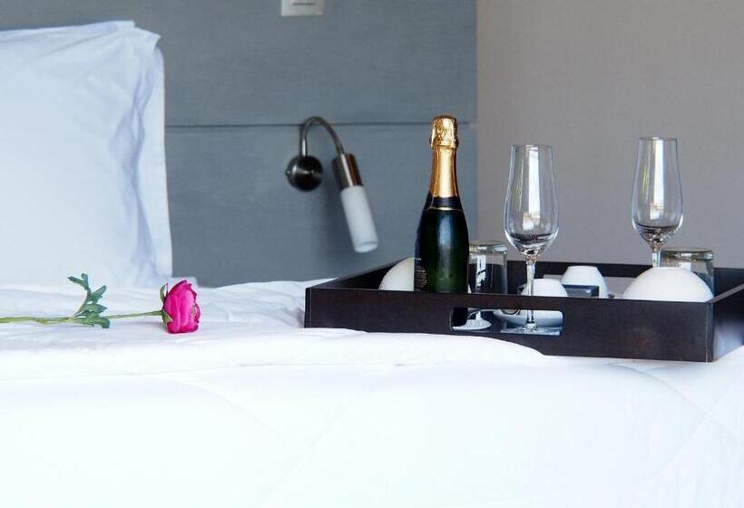 سوییت سوپریور با چشم‌انداز دریا, Chic Hotel Boutique