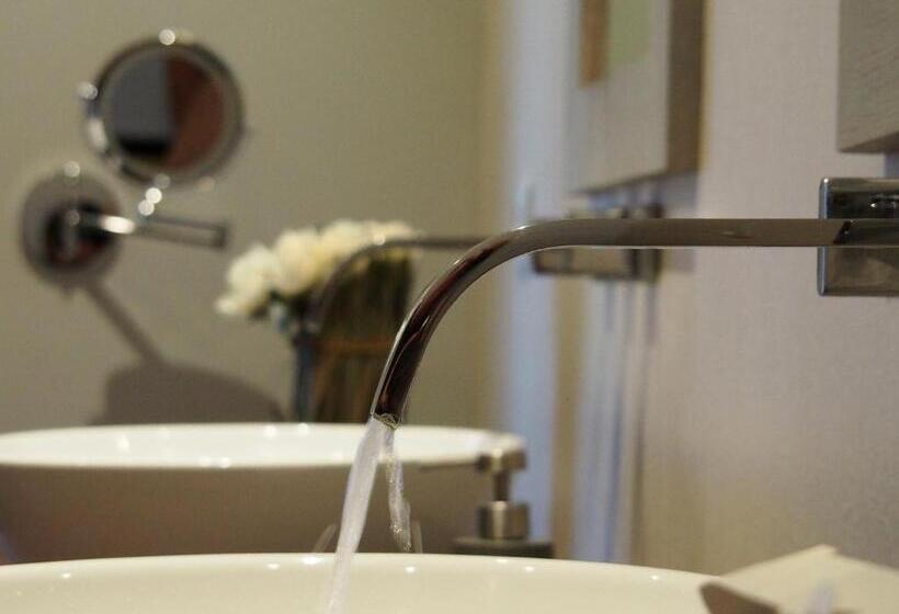 سوییت سوپریور با چشم‌انداز دریا, Chic Hotel Boutique