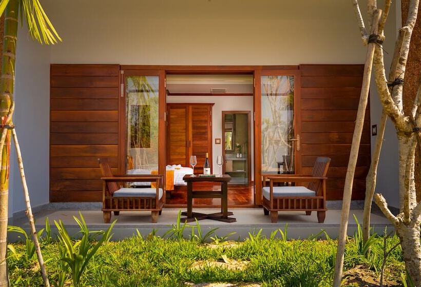 プールの見えるデラックスルーム, Khmer House Resort