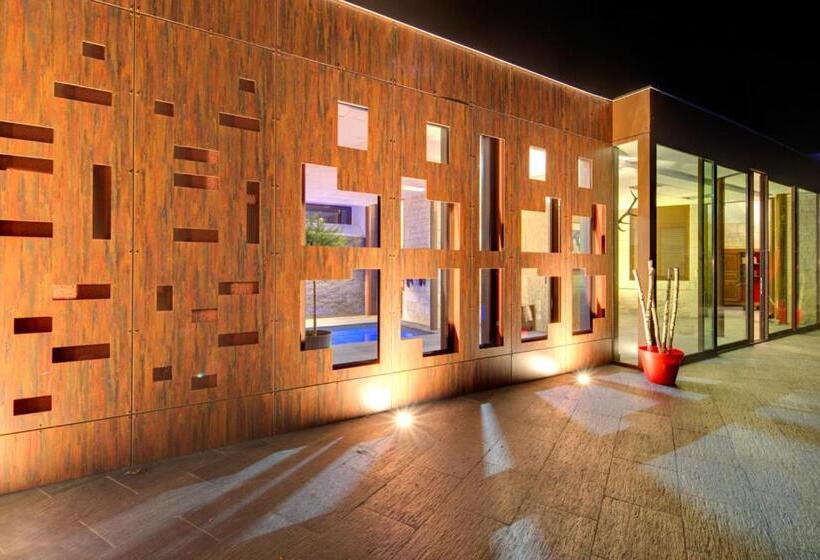 Апартаменты 3 Спальни, Château De Candes   Art & Spa