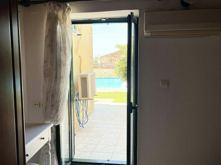 Suíte Clássica, Skandalis Traditional Suites