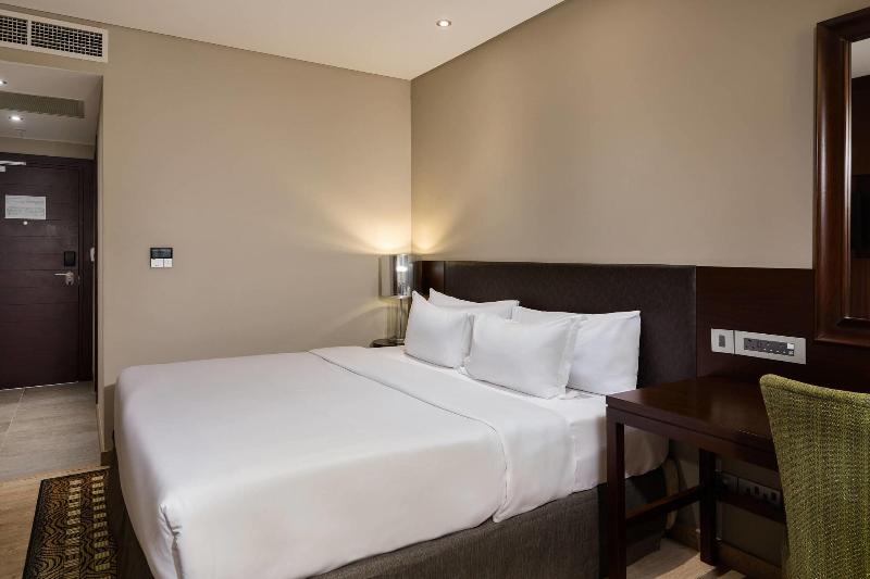 اتاق استاندارد با تخت بزرگ, Protea Hotel by Marriott Owerri Select