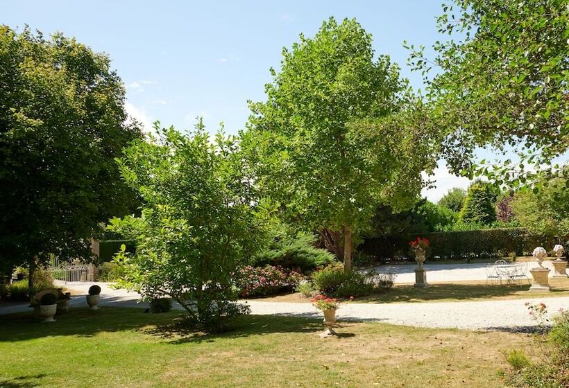 اتاق راحتی, Manoir Des Lions De Tourgeville