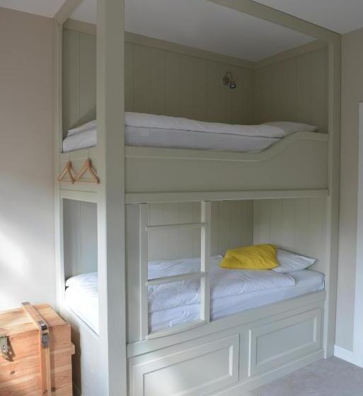 Cama em Quarto Compartilhado, Five Point Hostel & Apartments