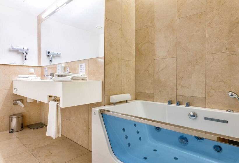سوئیت با بالکن, Metropol Spa