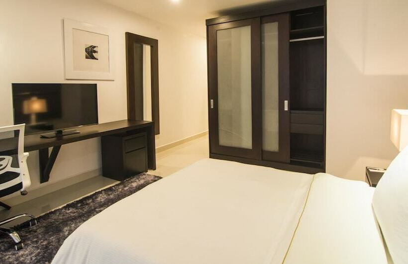 Апартаменты 4 Спальни, Platinum One Suites