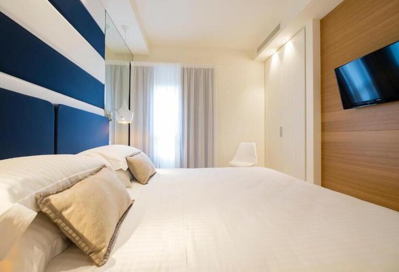 آپارتمان مدیریتی 2 خوابه, Metropol Ceccarini Suite   Luxury Apartments