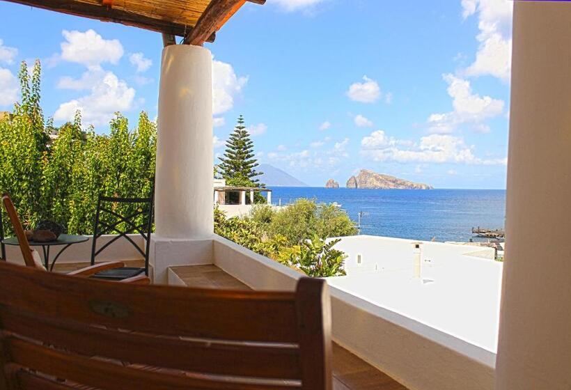 غرفة سوبيريور مطلّة علي البحر, Ristorante O Palmo Inn