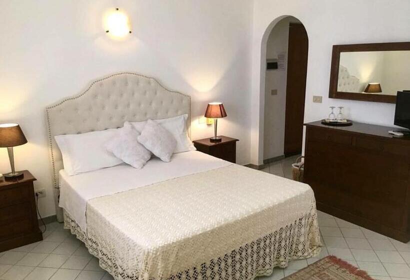 غرفة سوبيريور مطلّة علي البحر, Ristorante O Palmo Inn