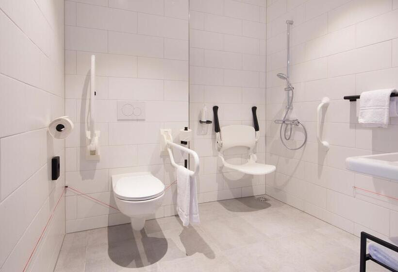 Cameră Standard Adaptată pentru Discapacitaţi, Corendon Village Amsterdam