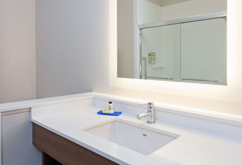 장애인을 위한 스위트, Holiday Inn Express & Suites   Moses Lake, An Ihg