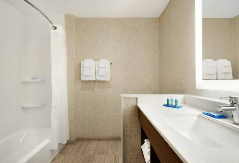 스탠다드 룸, Holiday Inn Express & Suites   Cincinnati South   Wilder, An Ihg