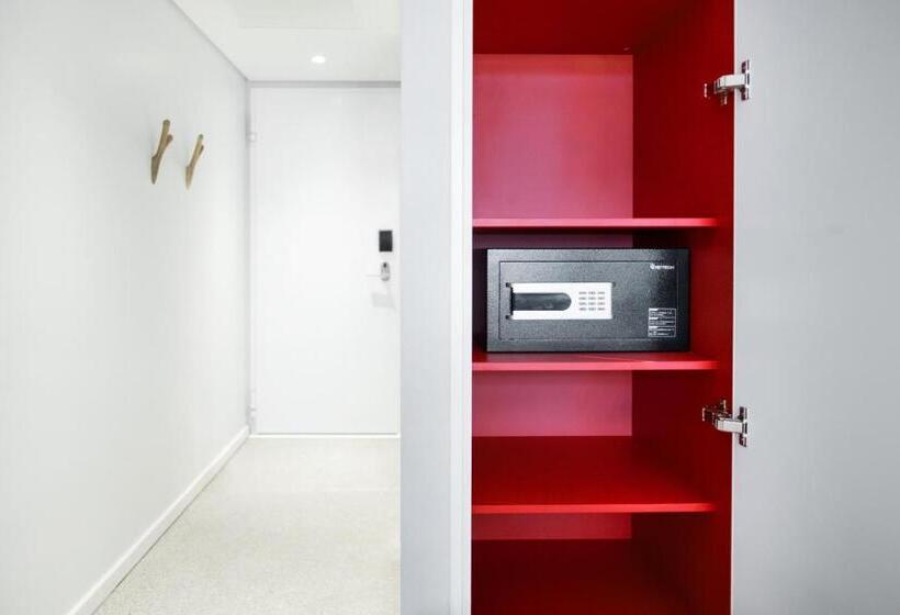 Полулюкс Вид на Море, Radisson Red Hotel V&a Waterfront Cape Town
