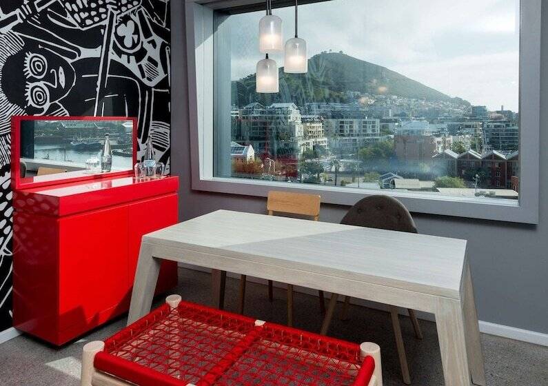 Номер Стандарт Вид на Горы, Radisson Red Hotel V&a Waterfront Cape Town