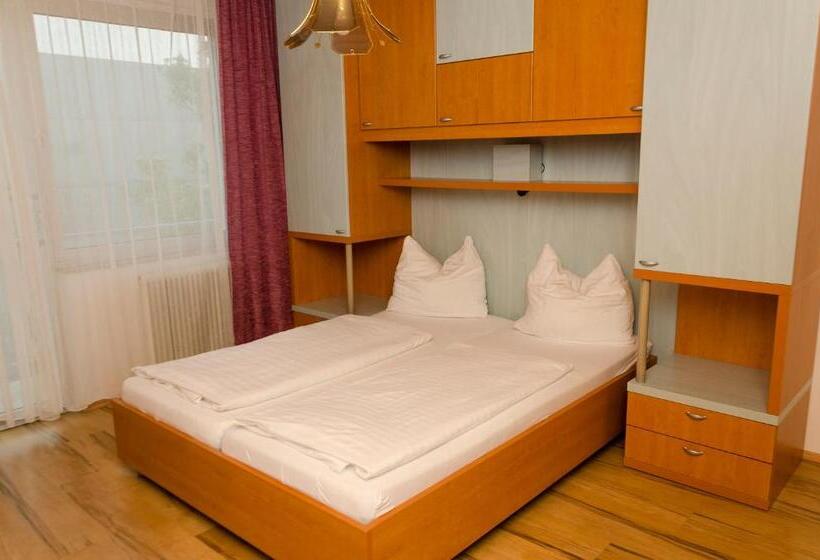 غرفة قياسية مزوَّدة بشُرفة, Gästehaus Herlinde