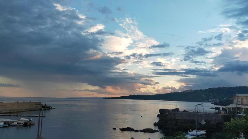 Quarto Deluxe Vista Mar, B&b La Spiaggetta Di Stazzo