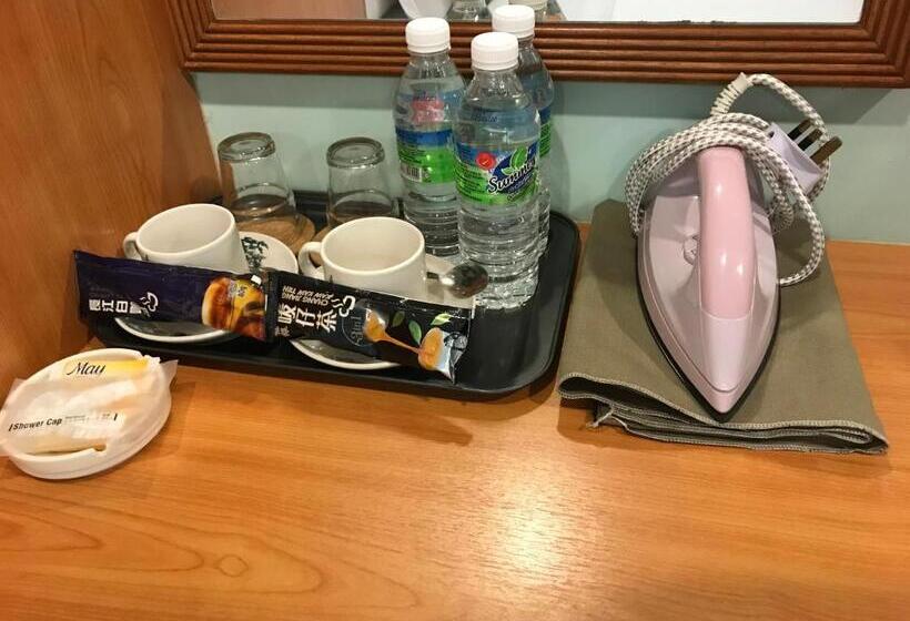 Camera Familiare Deluxe, Dan Restoran Seri Kangsar