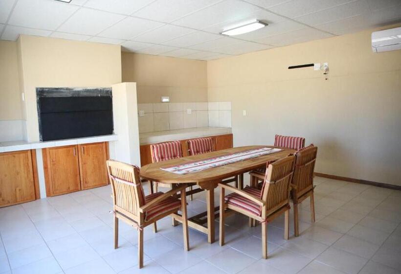 Вилла 3 Спальни, Augrabies De Oude Stoor Guesthouse