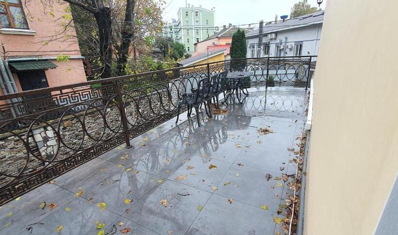 آپارتمان 1 خوابه با تراس, Centralnyi