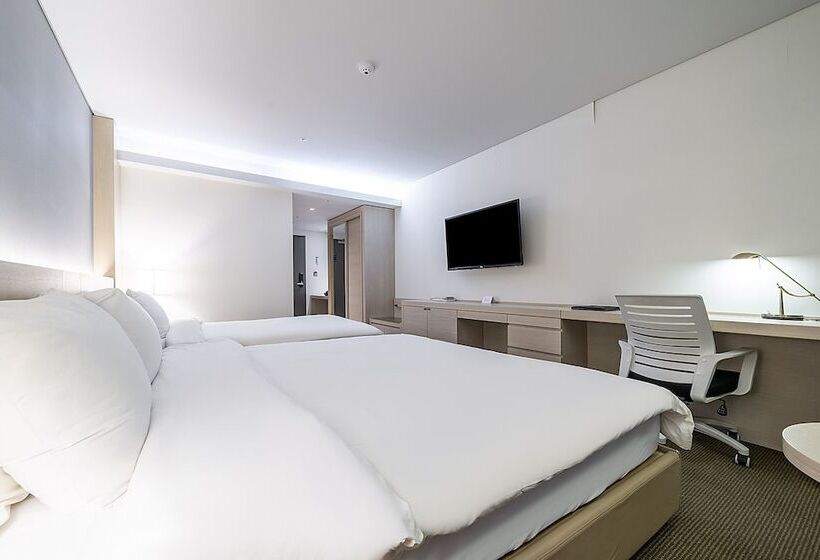 Номер Superior, Wonju City Hotel Hyeoksin