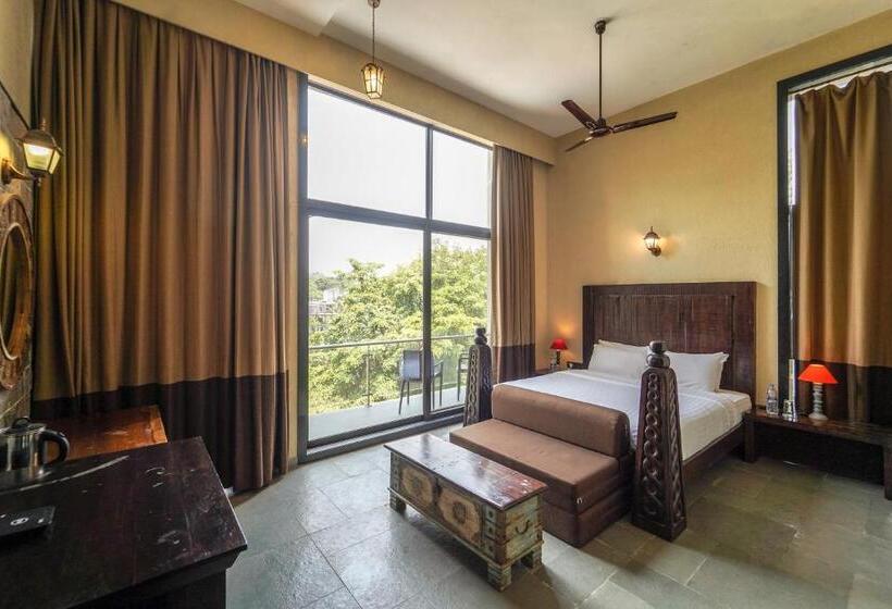 اتاق پریمیوم با بالکن, Triose Boutique Hotel Lonavala