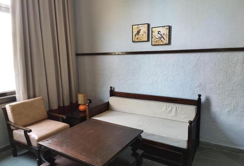 سوئیت کلاسیک, Triose Boutique Hotel Lonavala
