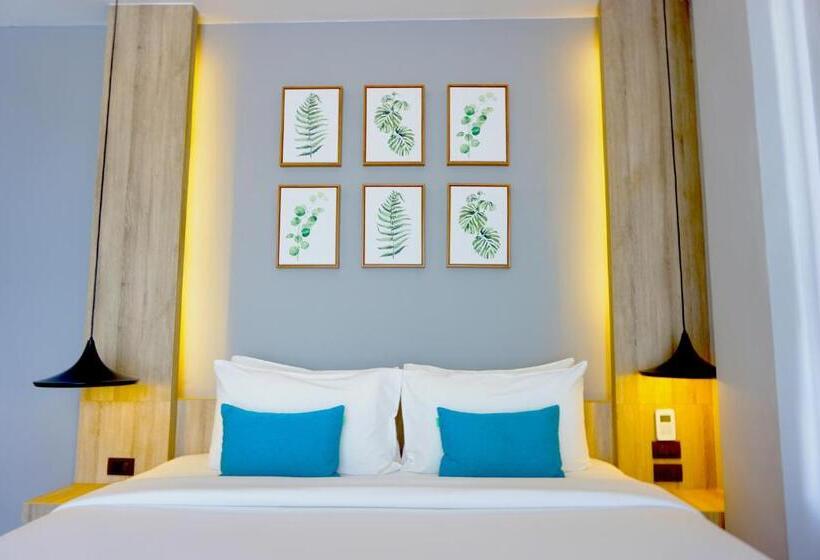 اتاق لوکس, The Lake Chalong Hotel Sha Plus