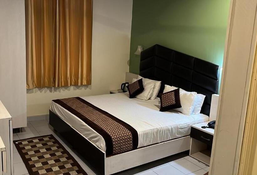 Люкс Superior, Pops Resort