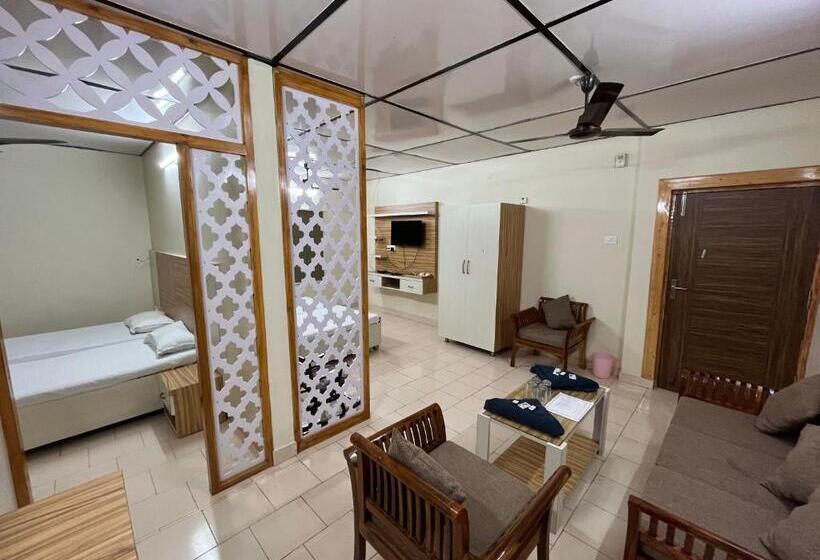 Номер Стандарт, Pops Resort