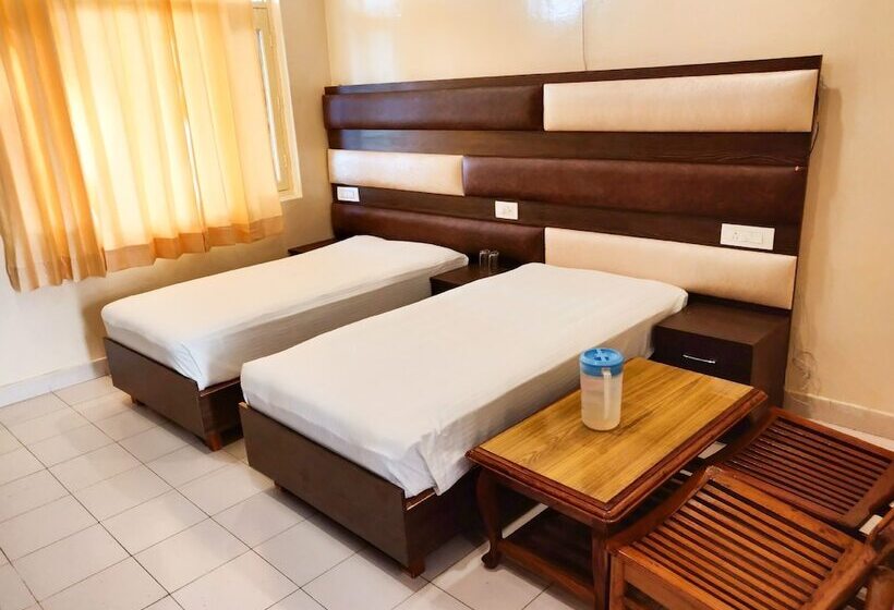 Номер Deluxe, Pops Resort