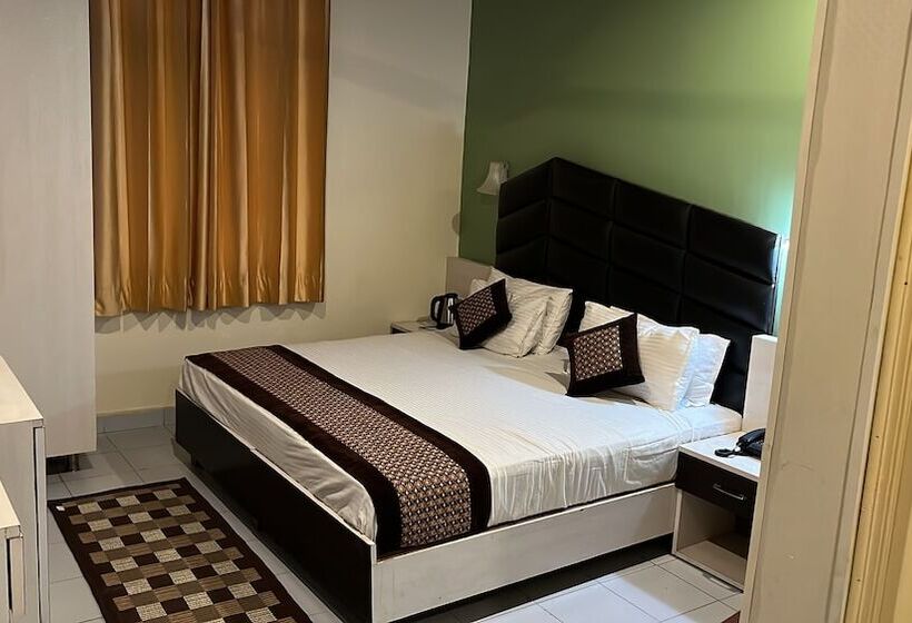 Люкс Superior, Pops Resort
