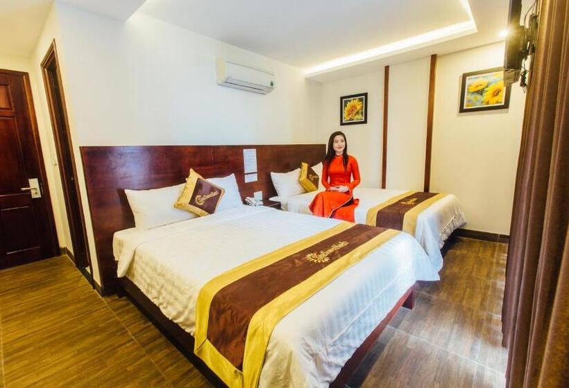 غرفة عائلية, Sunflower Hotel 2