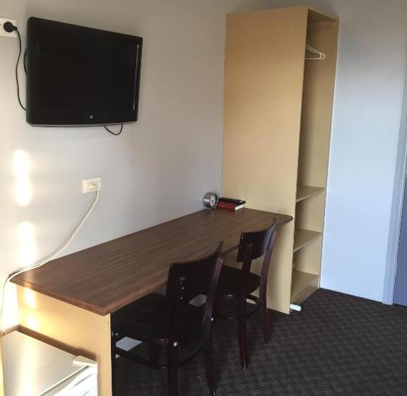 חדר סטנדרט עם מרפסת, Heritage Hotel Rockhampton
