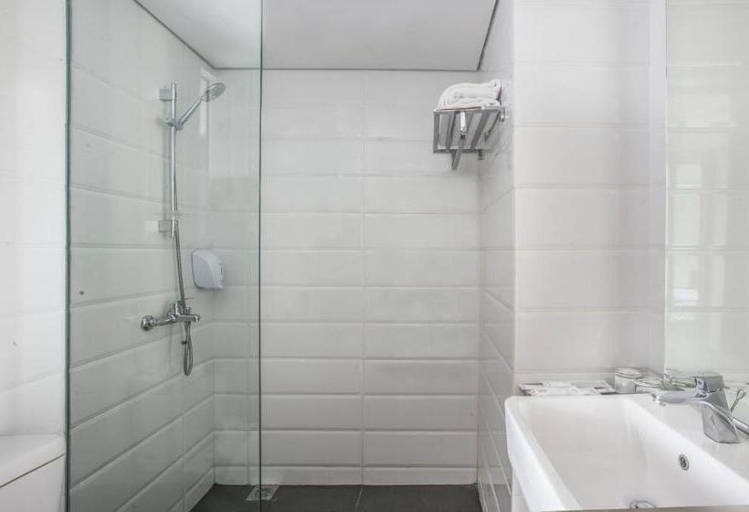 高级大房间, Up Peak Hotel Simpang Lima Semarang Formerly Ha Ka Simpanglima Hotel Semarang