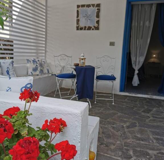 اتاق استاندارد سه نفره, Roda