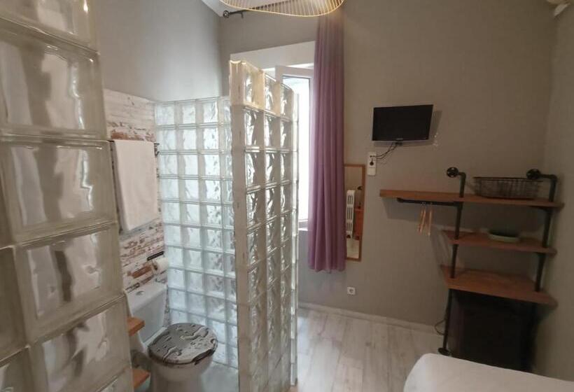 اتاق استاندارد یک نفره, Hostal Hispalense