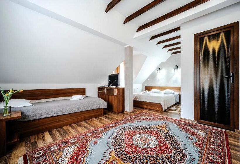 اتاق استاندارد سه نفره, Pension Valeria