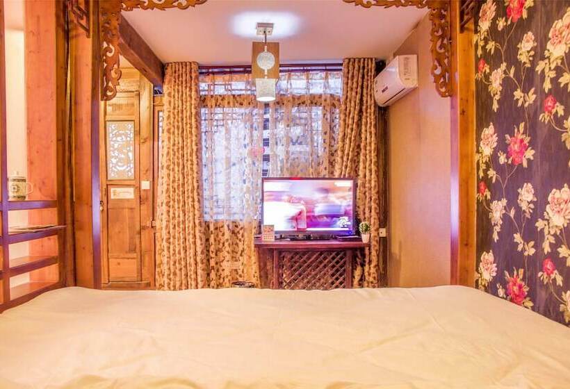 Номер Стандарт, Lijiang Xueshanyu Inn