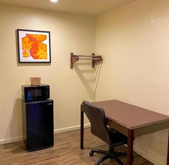 Номер Deluxe, Whistling Pines   Daily & Extended Stay, Elizabeth City